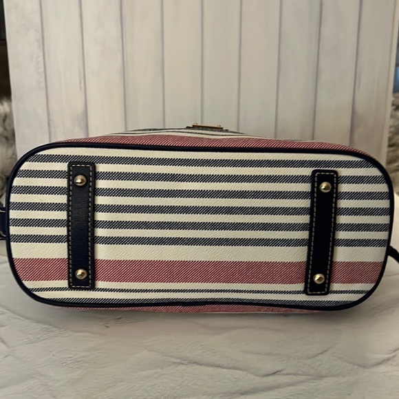 Dooney & Bourke Bag and wallet gently used. See description. Includes duster bag - Picture 7 of 16